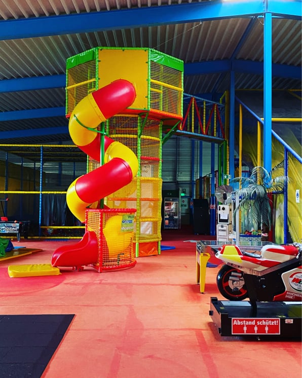 Der neue Spider Man Turm