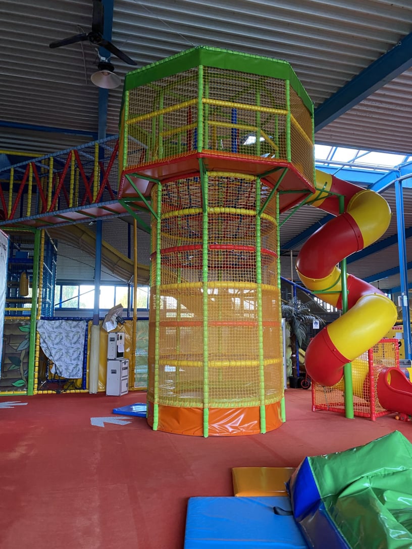 Der neue Spider Man Turm