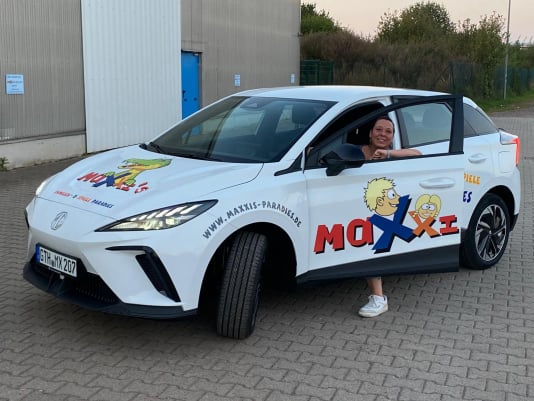 Der neue Firmen PKW für unsere langjährige Mitarbeiterin