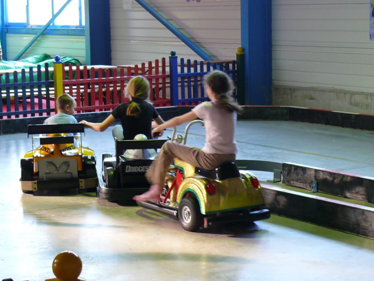 Blick auf die Spielhalle