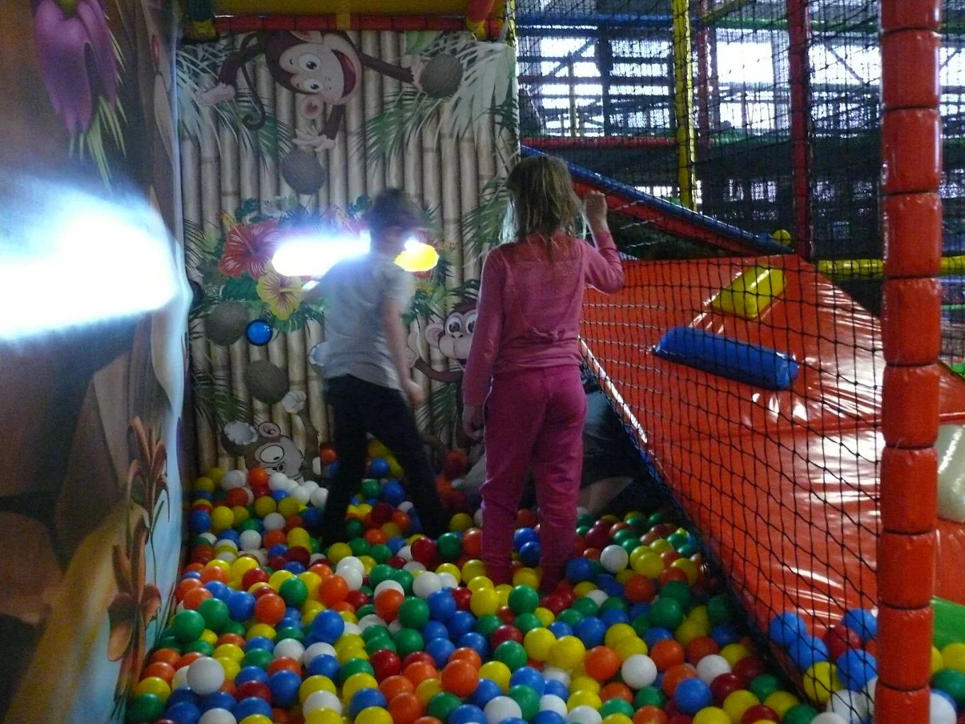 Blick auf die Spielhalle
